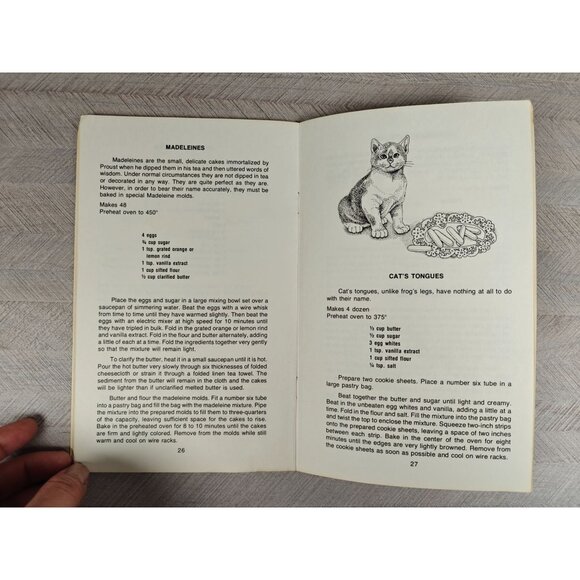 Vintage 1977 Cookie Book Irena Chalmers Baking Cookbook Local Ethnic Recipes - Picture 6 of 6